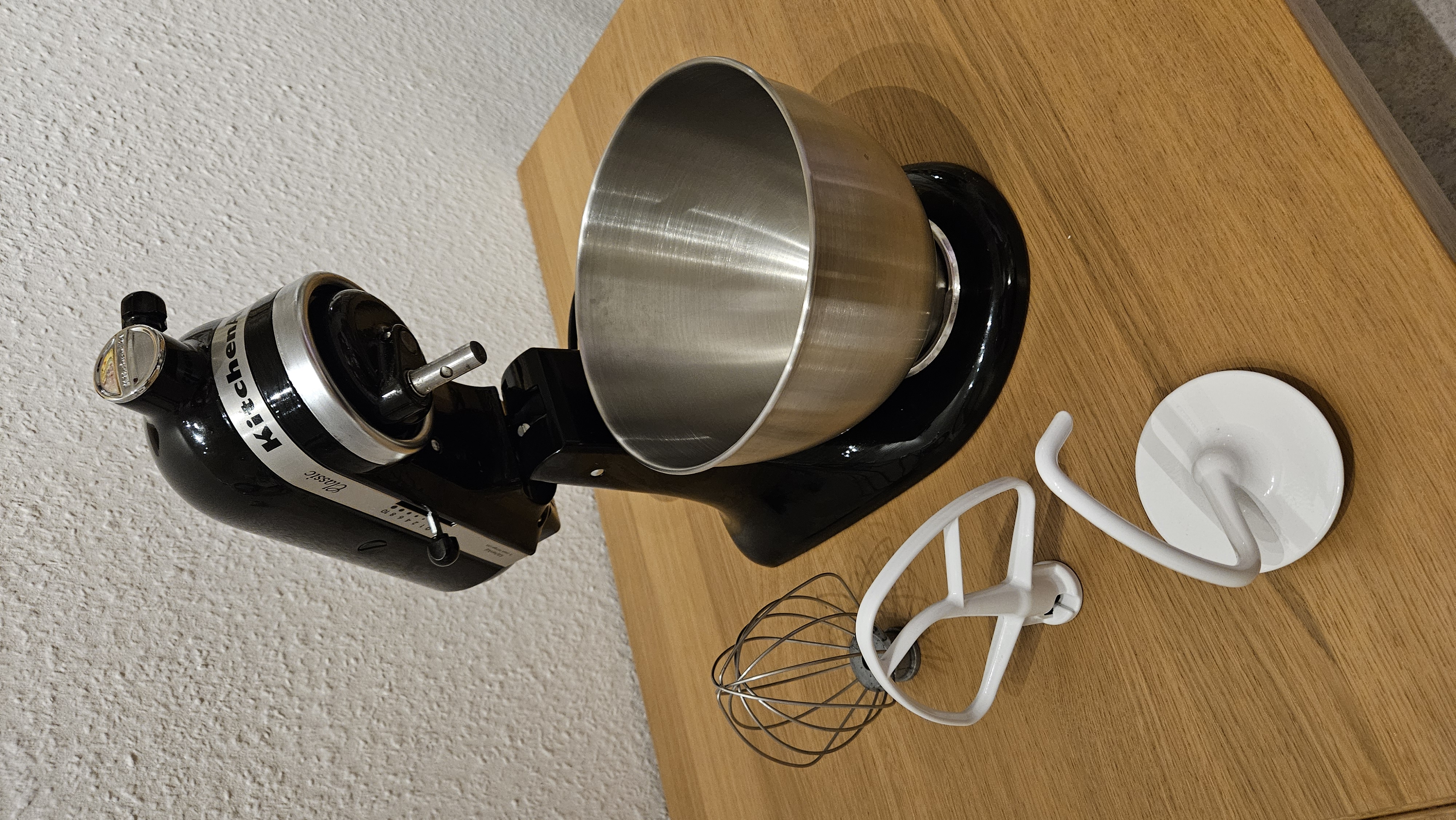 KitchenAid Classic Series 4,5-Liter Kippkopf-Standmixer in Onyx-Schwarz